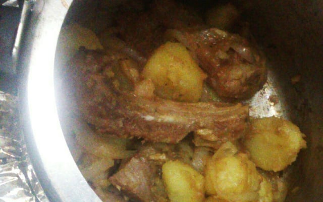 Costelinha suína com batatas