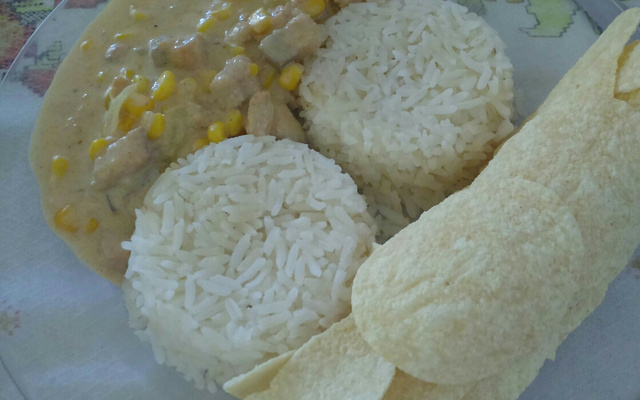 Estrogonofe de Salmão