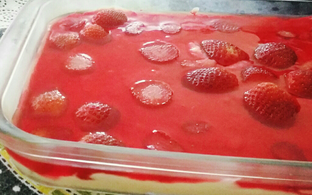 Pavê de morango fácil