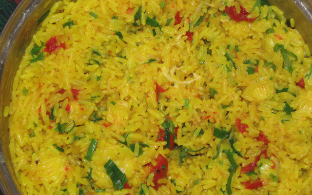 Arroz com açafrão, tomate seco e mussarela