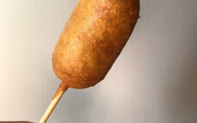 Enroladinho de salsicha com massa de liquidificador