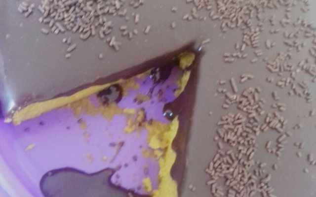 Bolo de cenoura com cobertura de chocolate