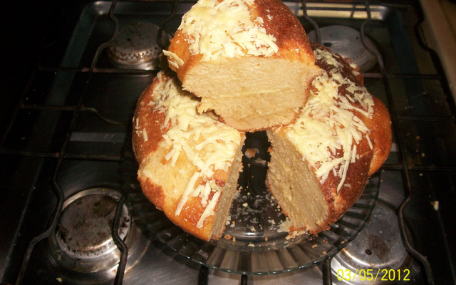 Pão-de-ló recheado com queijo