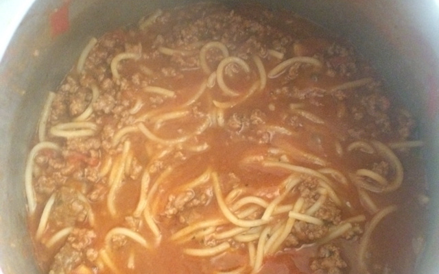 Macarrão com carne moída
