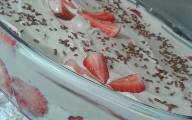 Torta de bolacha facil e deliciosa