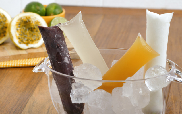 Sacolés alcoólicos de cachaça, vodka e rum