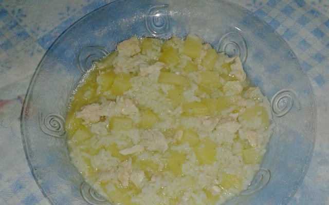 Canja de galinha ( bom para gripe )