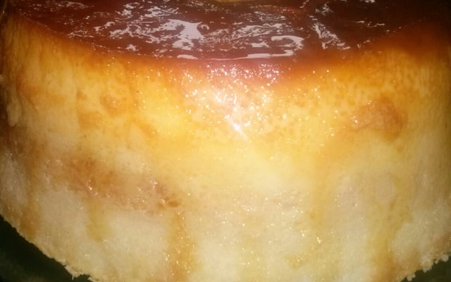 Bolo com pudim de coco