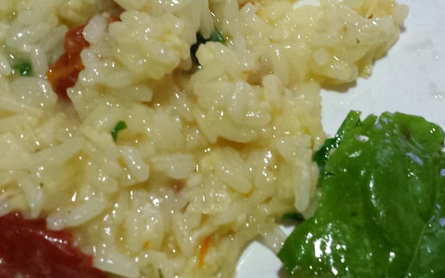 Risoto de tomate seco e rúcula