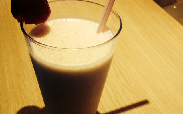 Batida de morango com champagne