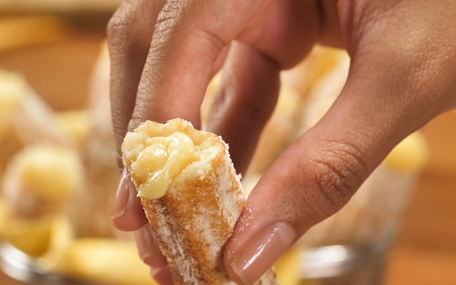 Churros recheado de leite ninho 