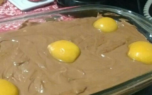 Gelado de pêssego com chocolate