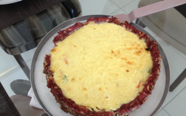 Quiche de carne com legumes