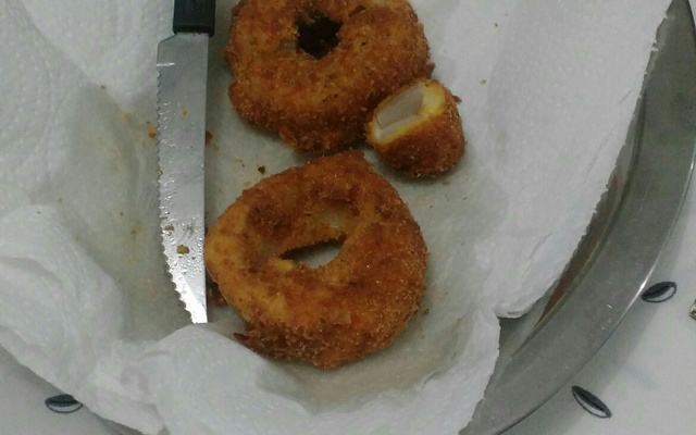 Cebola empanada com queijo