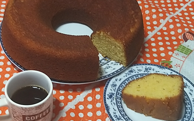 Bolo de fubá cozido