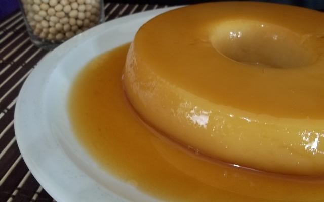 Pudim de leite de soja
