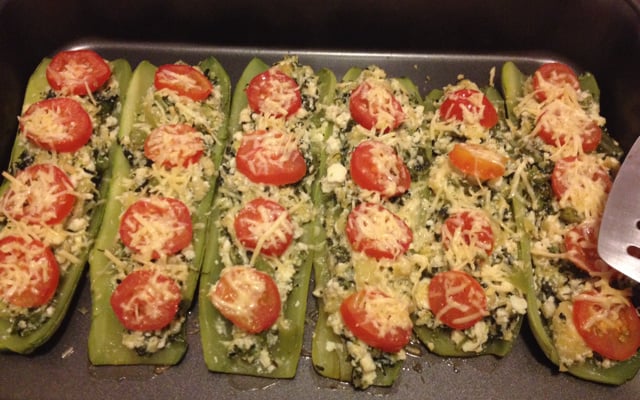 Abobrinha recheada com ricota