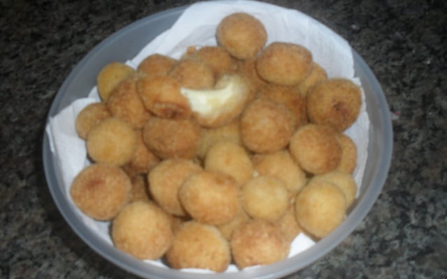 Bolinhas de Queijo