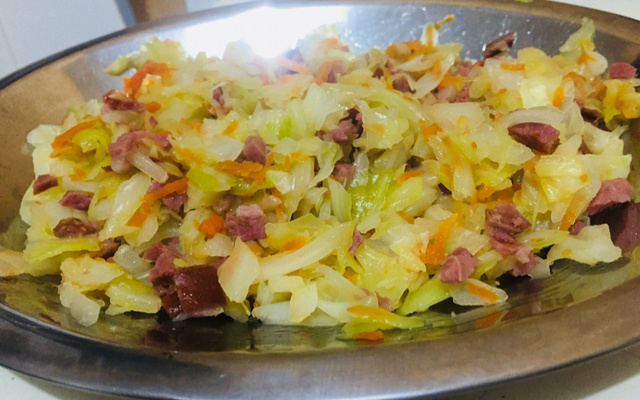 Salada de calabresa com repolho