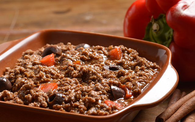 CARNE MOÍDA REFOGADA COM CANELA E PIMENTA-DO-REINO