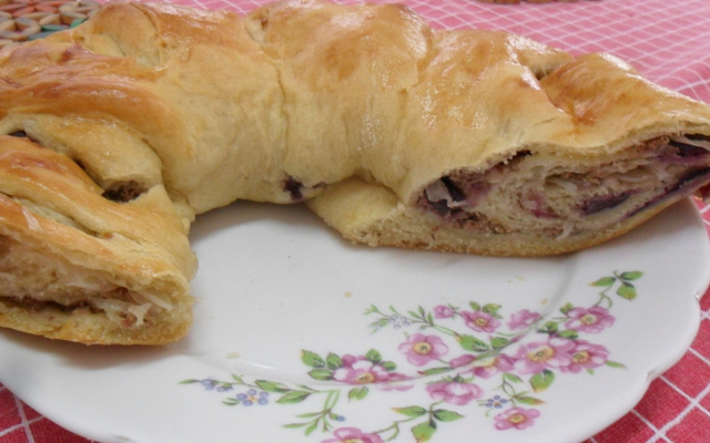 Pizza enrolada de atum