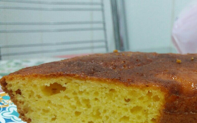 Bolo de fubá com goiabada