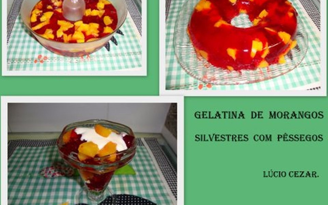 Gelatina de morangos silvestres com pêssegos