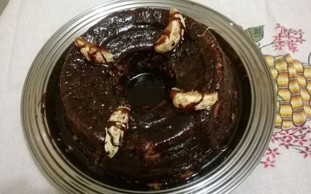 Bolo de Mexerica com Calda de Chocolate