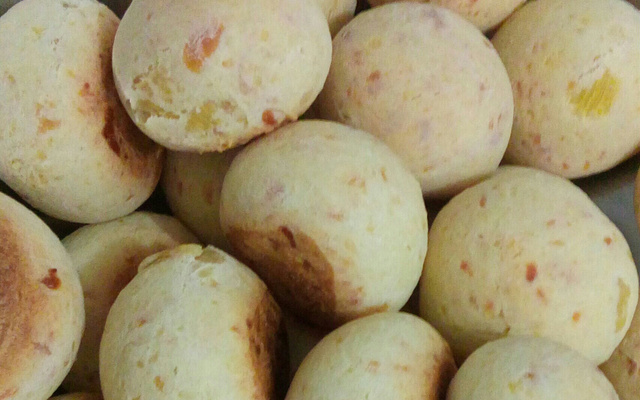 Pão de queijo de mandioca