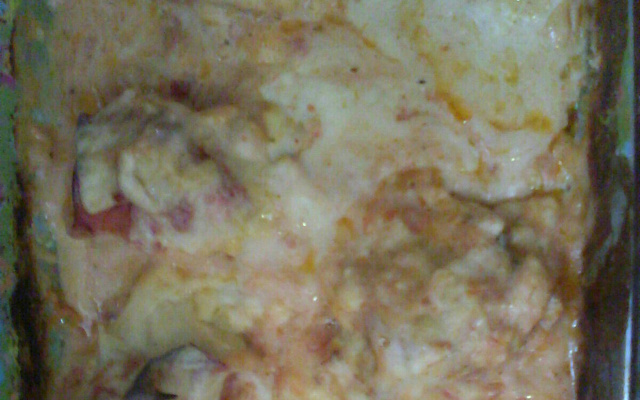 Filé de frango recheado com molho de creme de milho