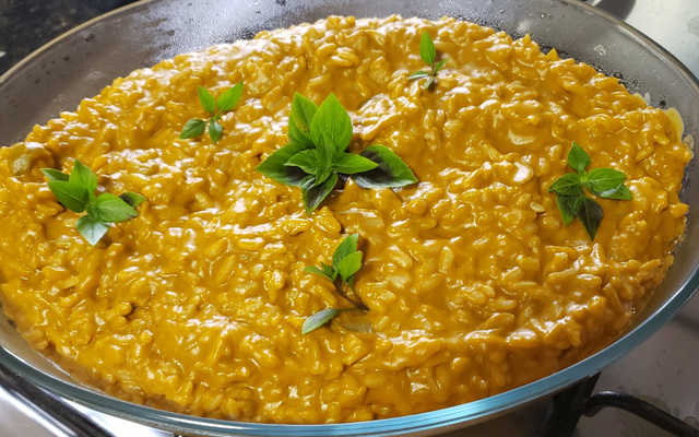 Risoto ao pesto com parmesão