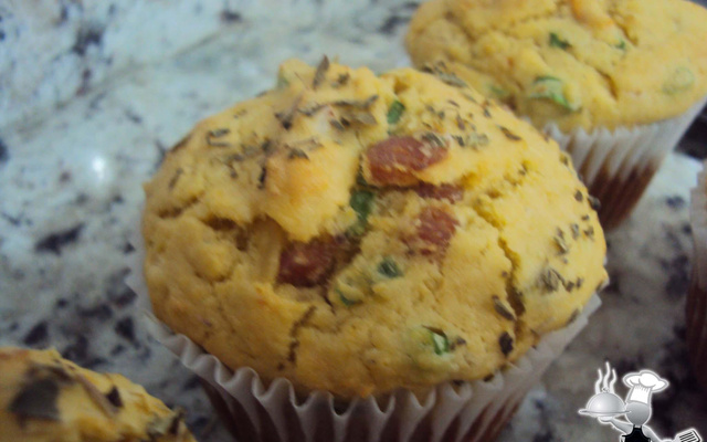 Muffins de bacon com queijo