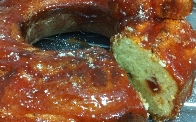 Bolo dois amores (queijo com goiabada)