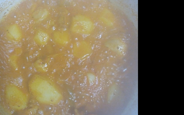 Frango ao molho com batata