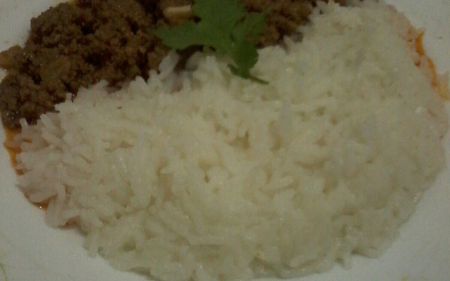 Carne picada com arroz branco