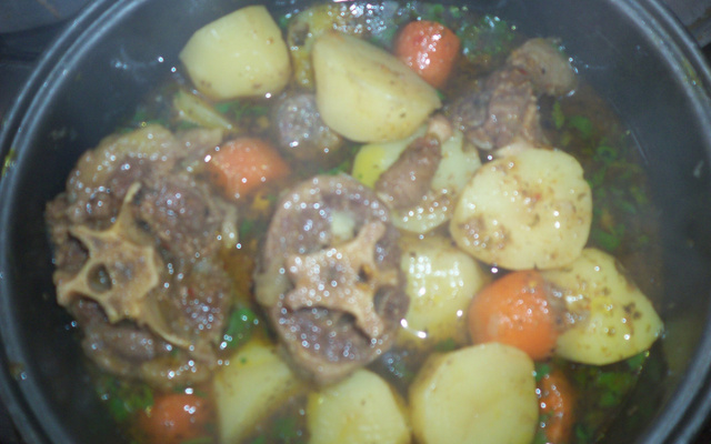 Rabada com batata e agrião