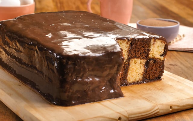 Bolo xadrez com brigadeiro