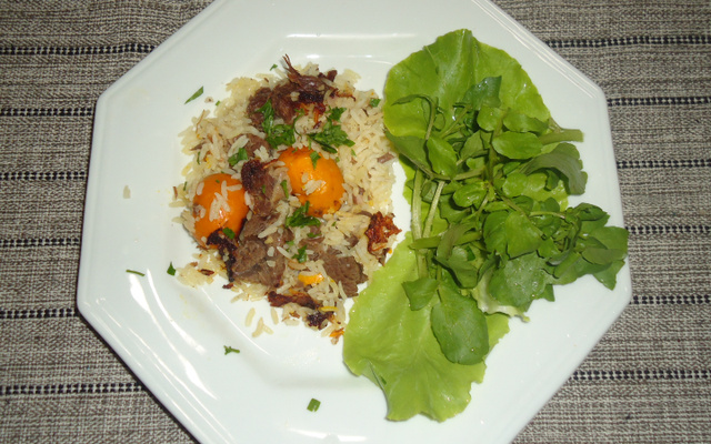 Arroz com pequi e carne de sol