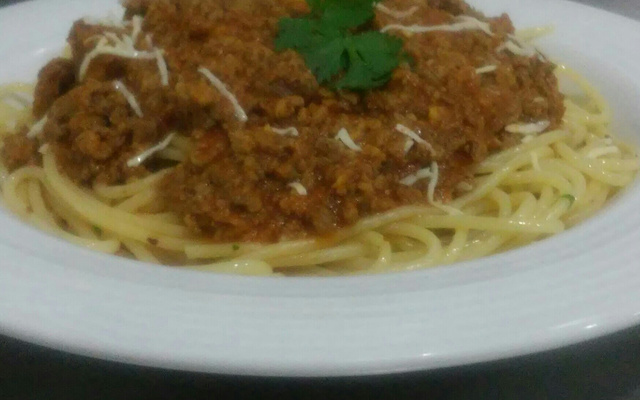 Espaguete bolonhesa à moda Dom Rafaelle