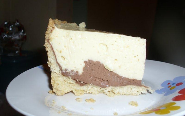 Torta mousse de maracujá com chocolate