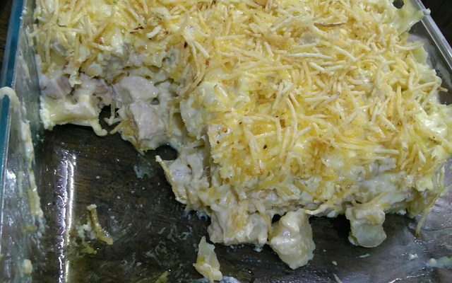 Capeletti recheado de frango ao creme de milho com mussarela