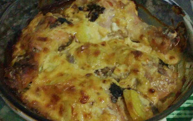 Coxas de frango com batatas e maionese
