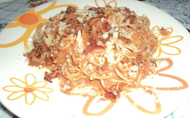 Espaguete ao molho de quitute