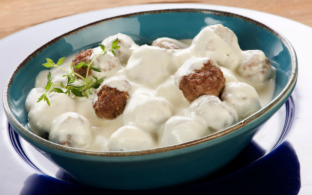 Almôndegas de carne com molho