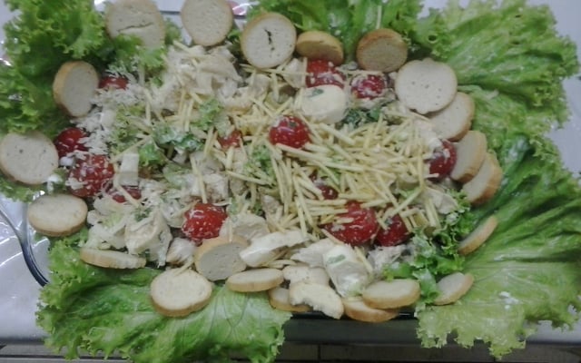Salada de palmito com frango