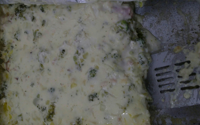 Lasanha de brócolis ao molho branco