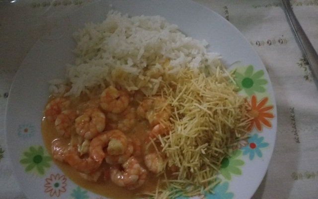 Camarão com requeijão