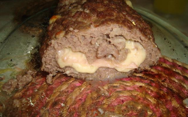 Rocambole de carne moída