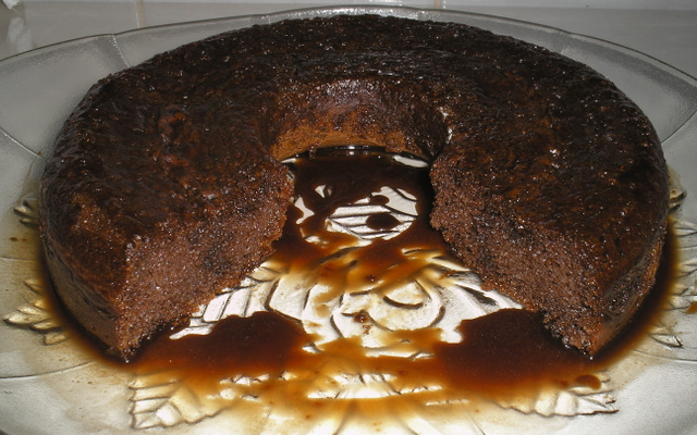 Bolo de chocolate com coco molhadinho