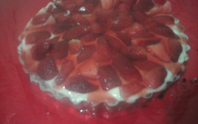 Torta de morango com creme branco